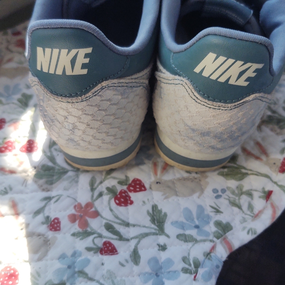 Nike Cortez Women's Size 8.5 - Picture 2 of 9